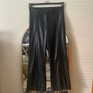Faux Leather Flare High-rise Black Pants Size L 🖤📞
